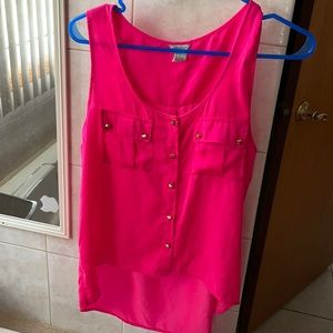Silky tank longer in back with two front pockets